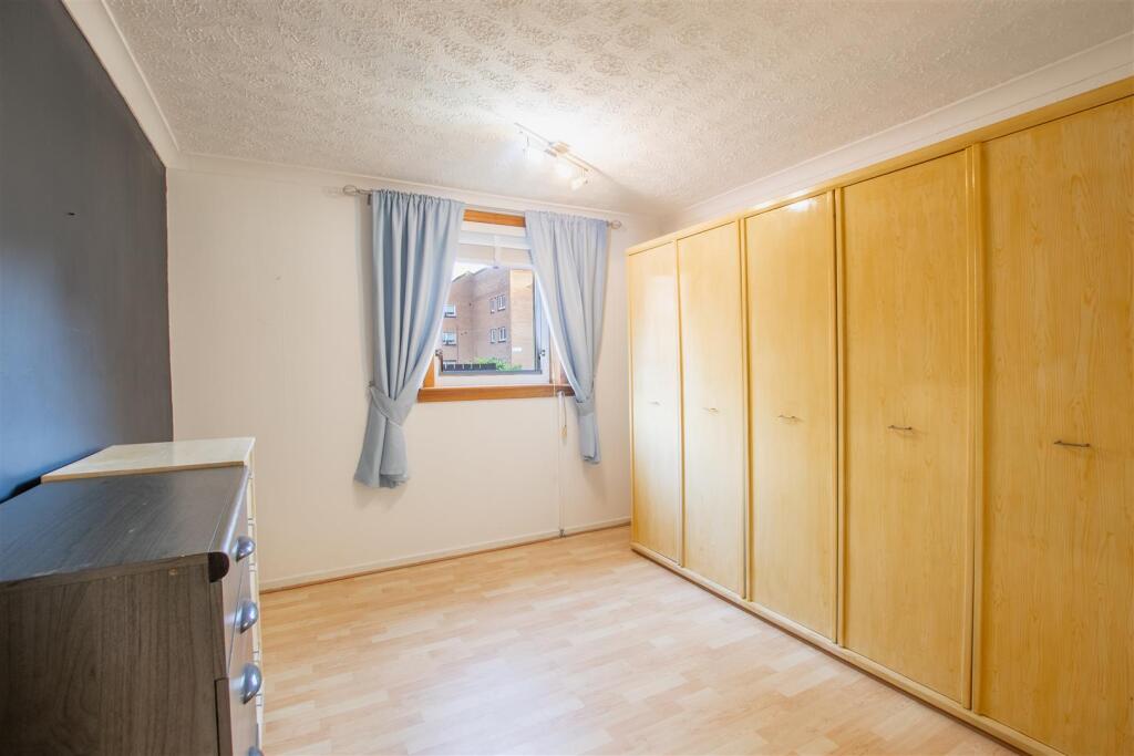 bedroom.jpg