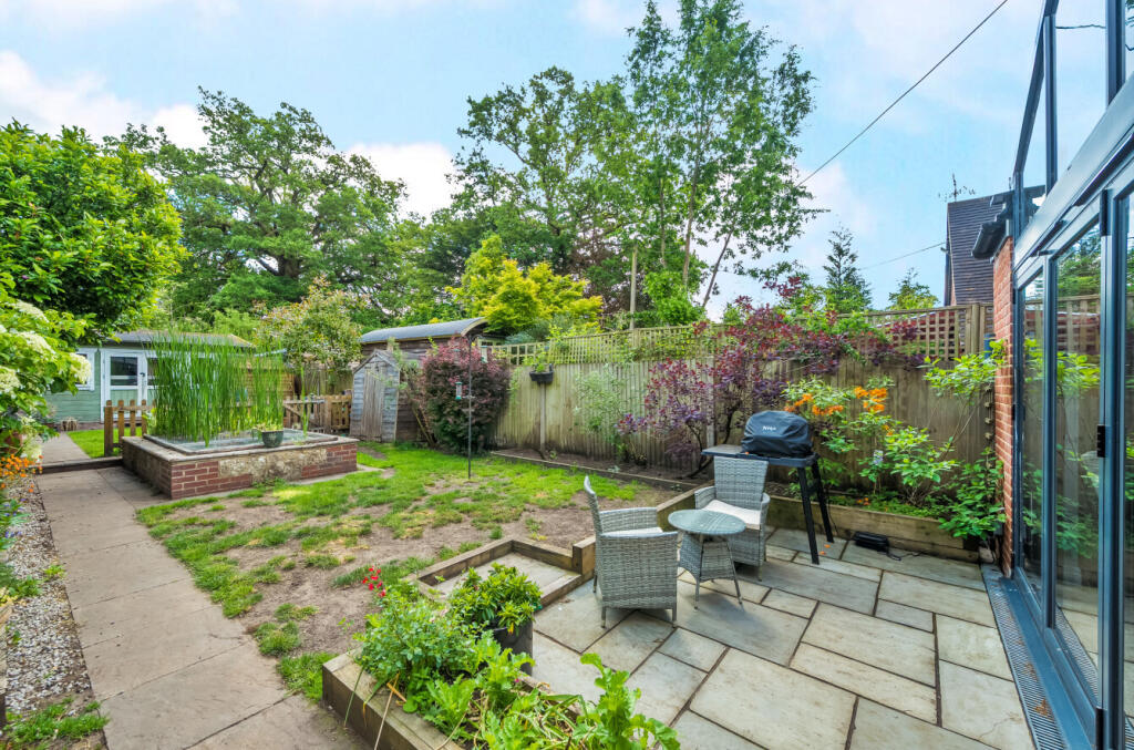 1296551-683041277...