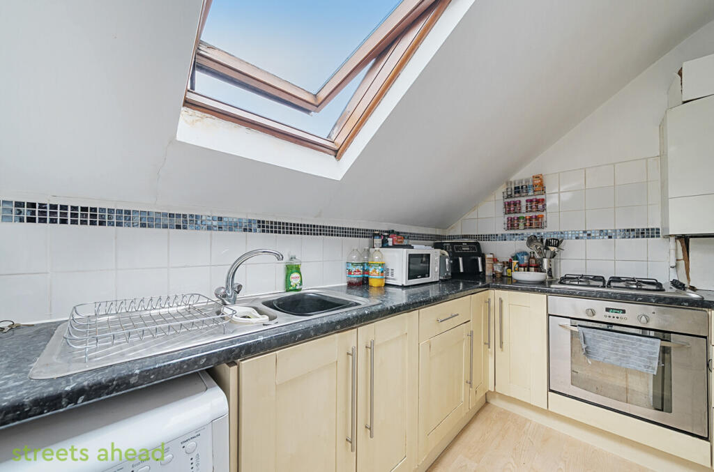 4f327b28-d82e-417...