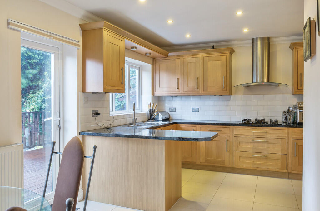 1328484-7-687f3ee...