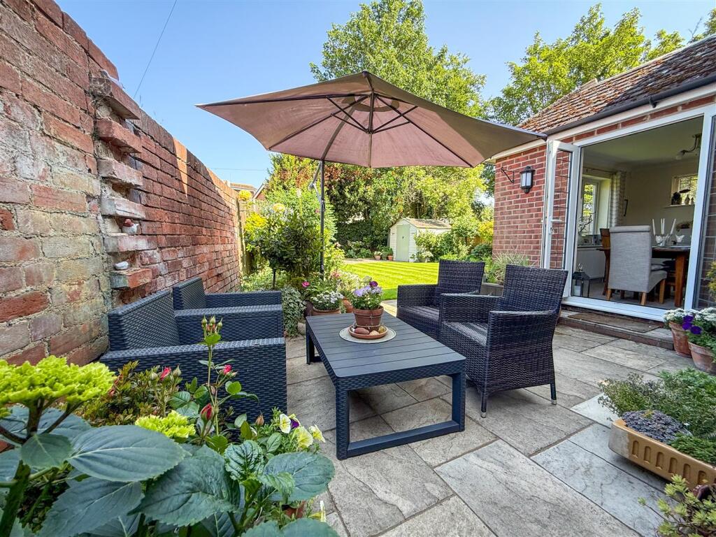 PATIO AREA