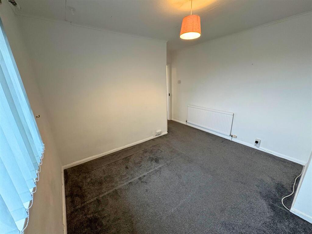 Bedroom 2c (edit).jpg