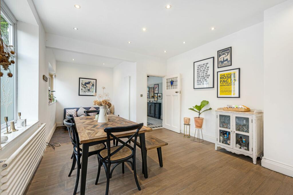 Kitchen/Dining