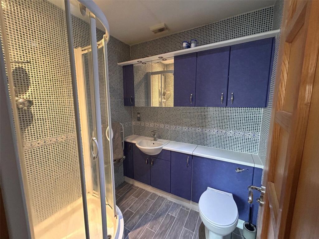 Ensuite