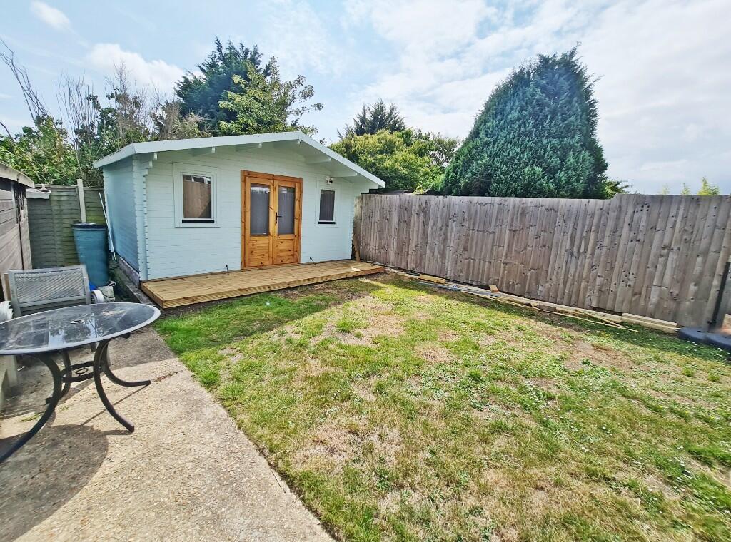Garden &amp; Chalet