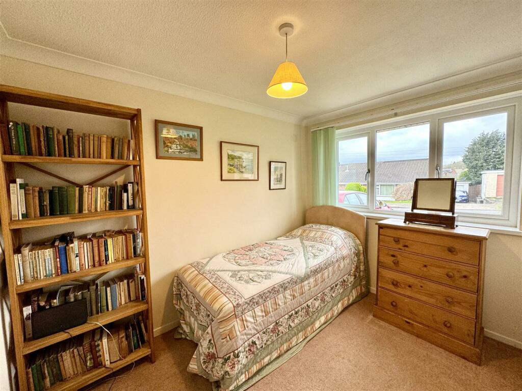 BEDROOM 3