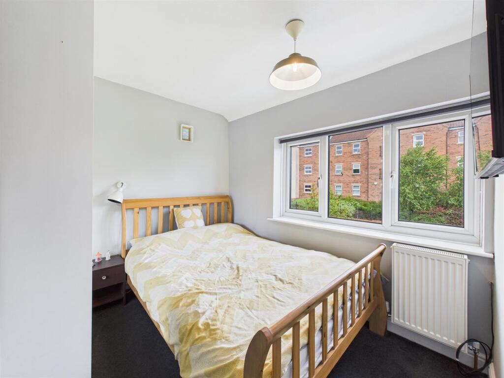 Bedroom: