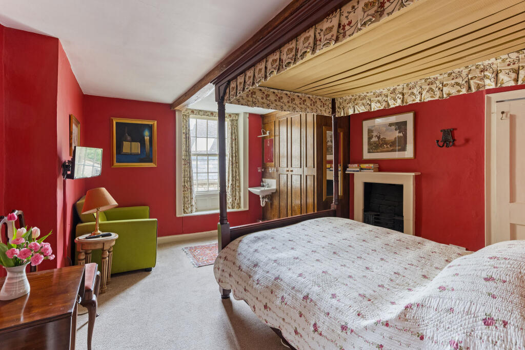 En Suite Guest Bedroom 1