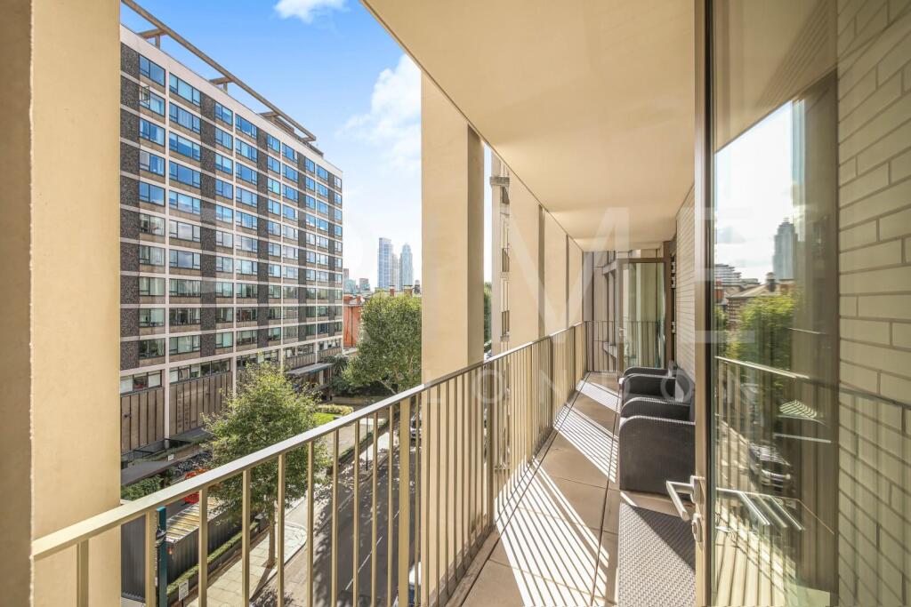 BALCONY1 (16).jpg