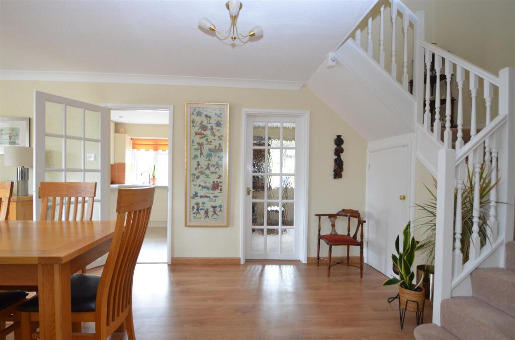 Entrance Hall/Dining Room
