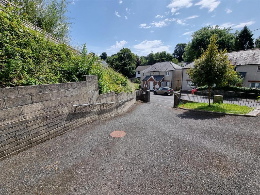 Driveway.jpg
