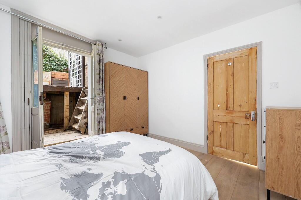 Principal bedroom