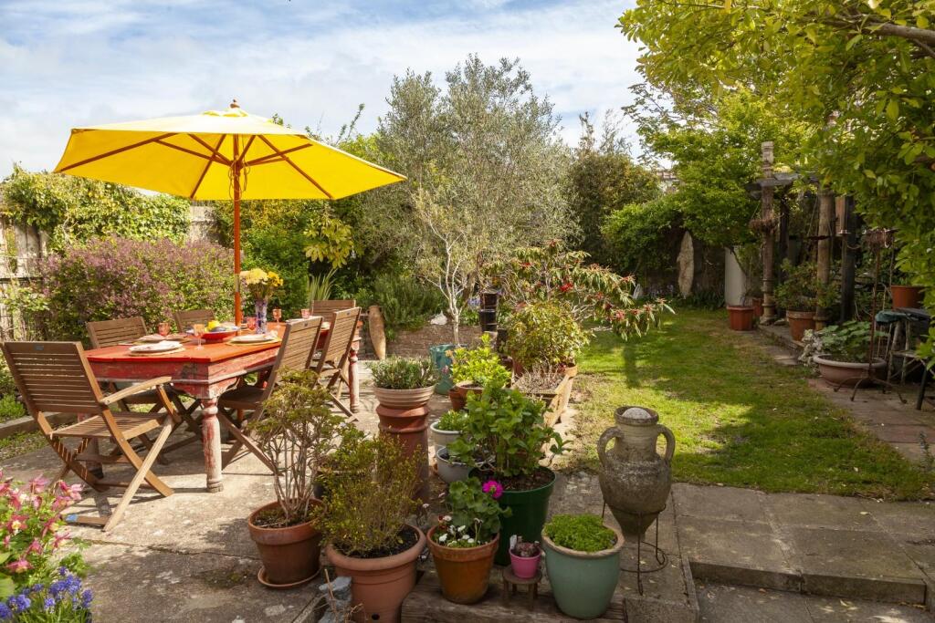 Longhill Road 17.jpg