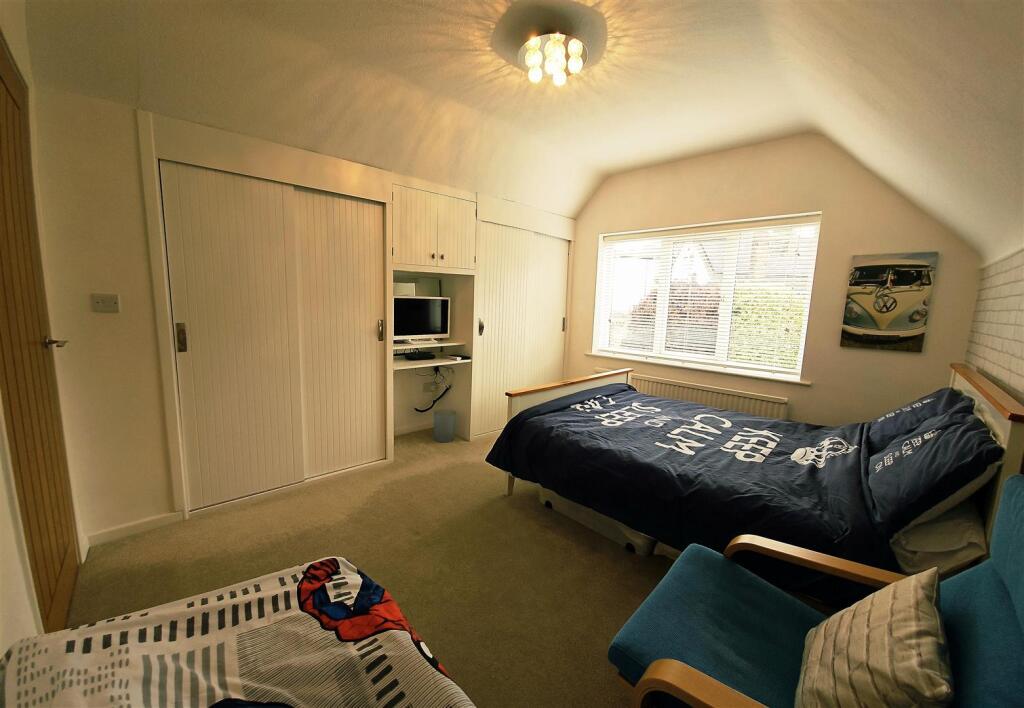Bramleys Estate Agents - Fenay Bankside - Fenay Br