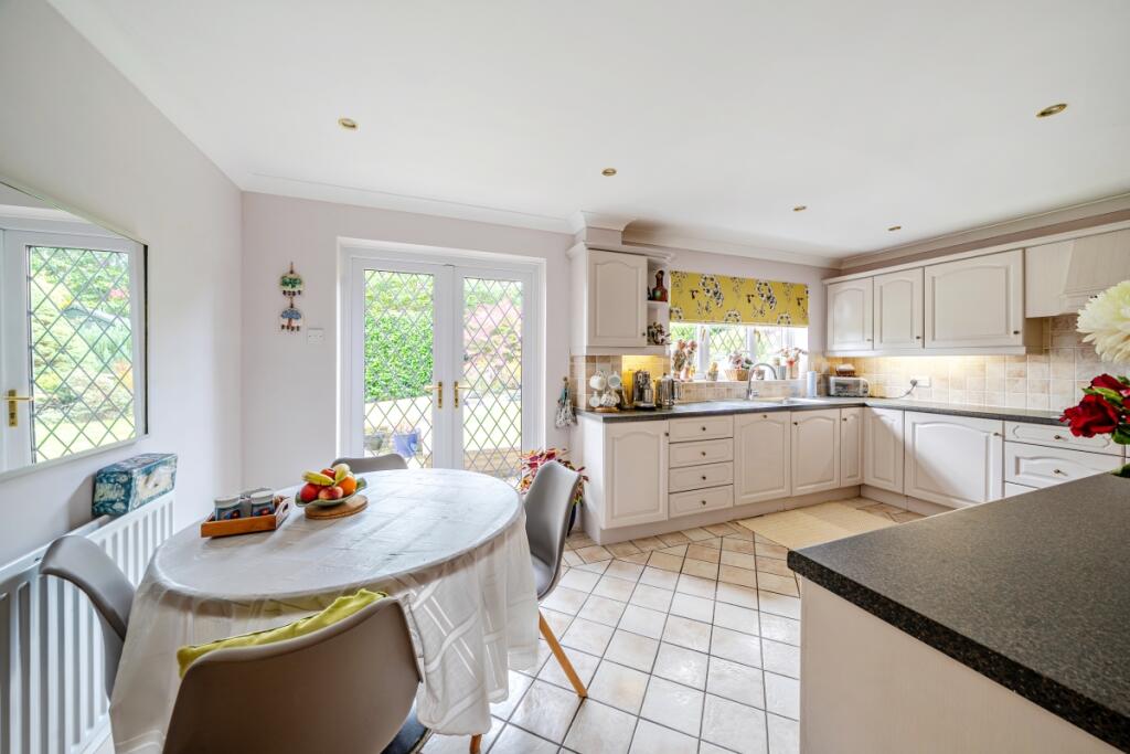 1361617-13-68dd41...