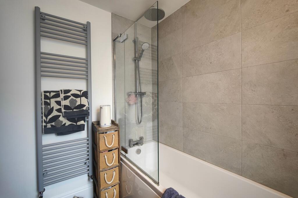 Modern Bathroom