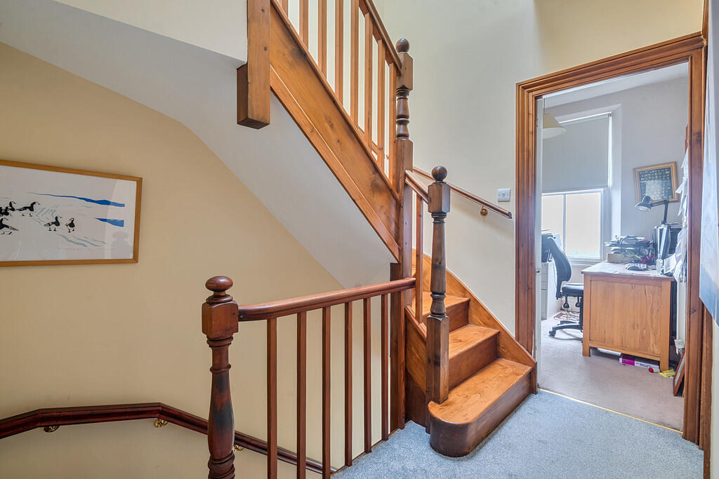 First Floor Landi...