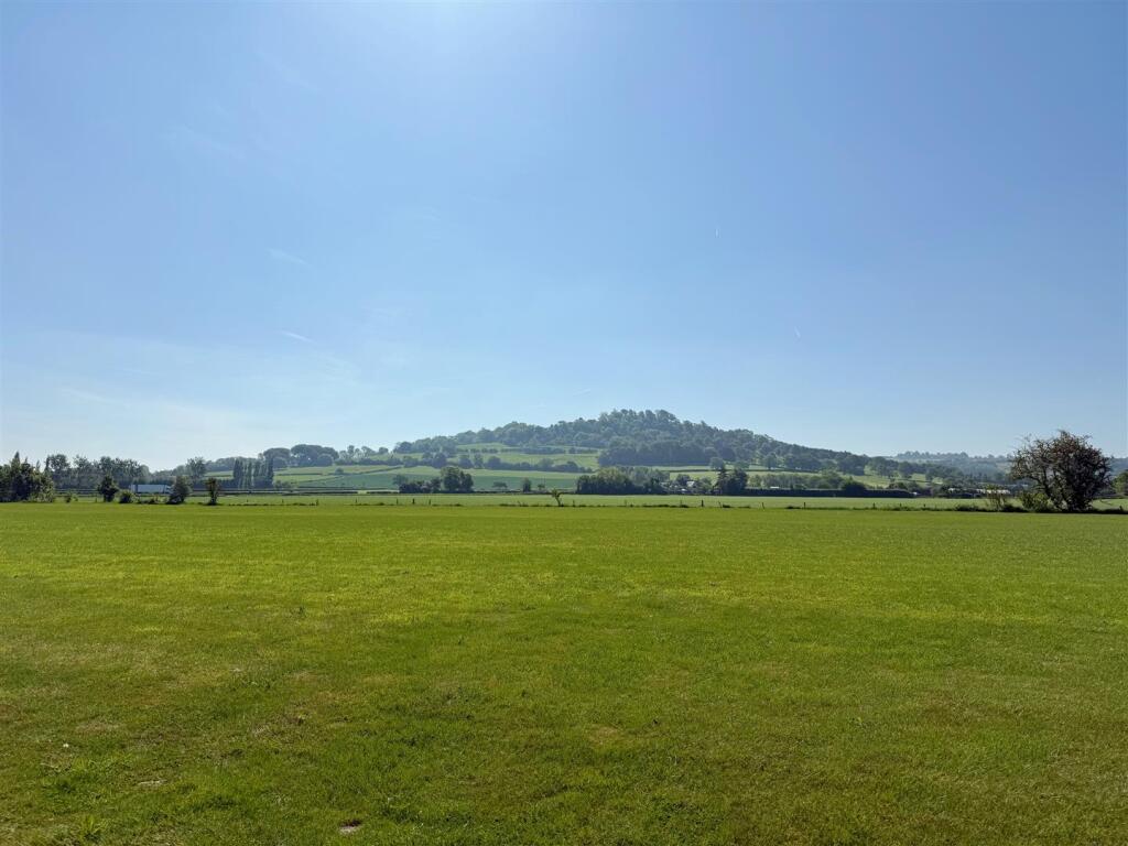 Countryside Views to Front