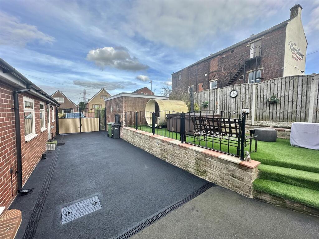 Bramleys Estate Agents - Liversedge Hall Lane - Li