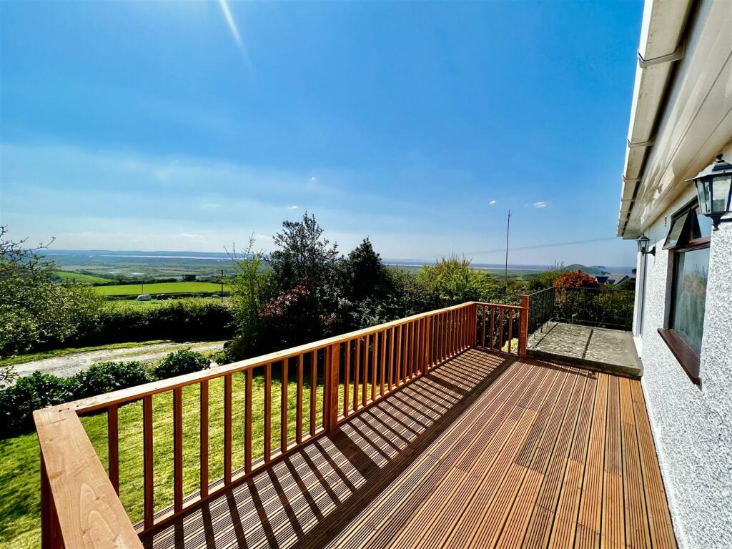 Annex Balcony