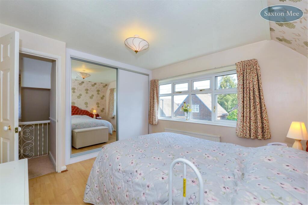 29 MCINTYRE ROAD - bedroom 1 1547.jpg
