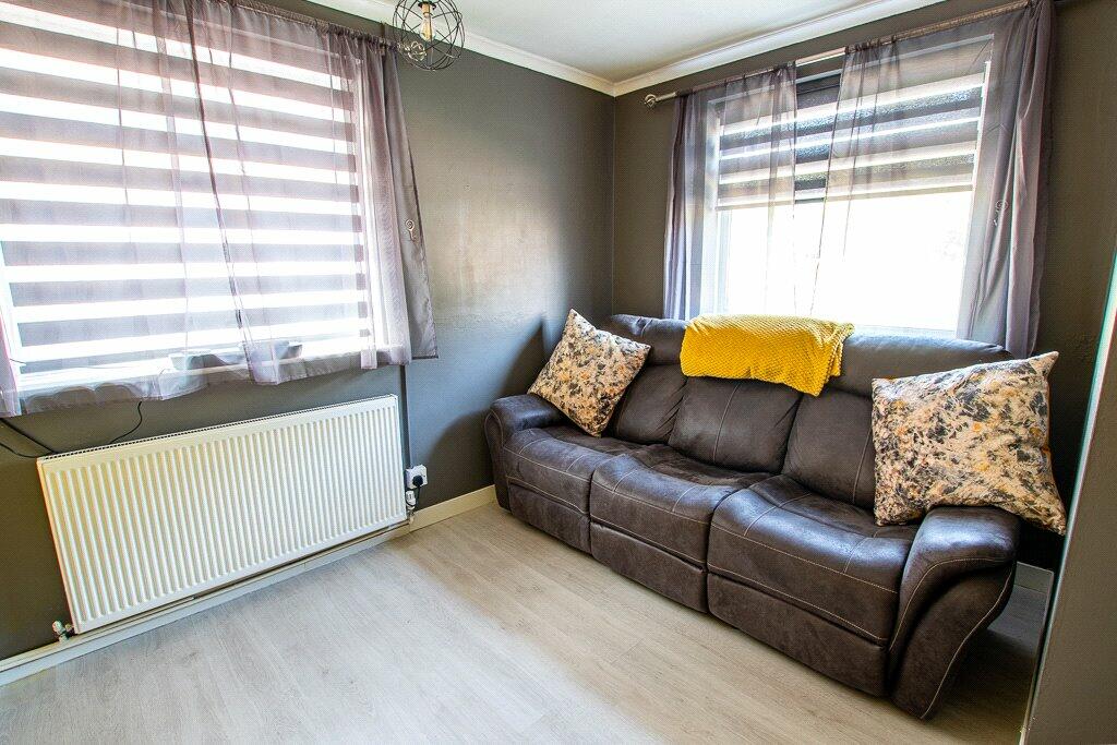Sitting Room/Bedroom