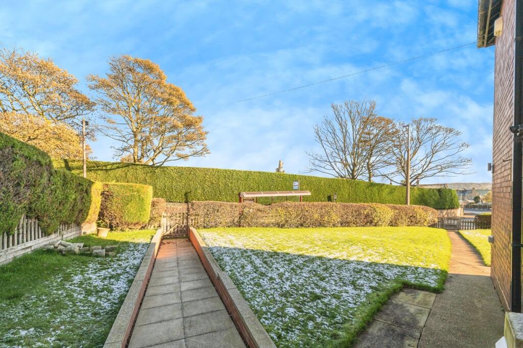 Windmill Crescent, Skelmanthorpe, Huddersfield, HD8