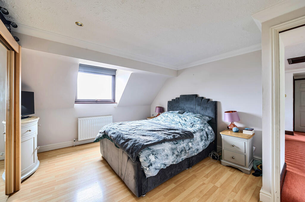 1364643-11-68ee73...