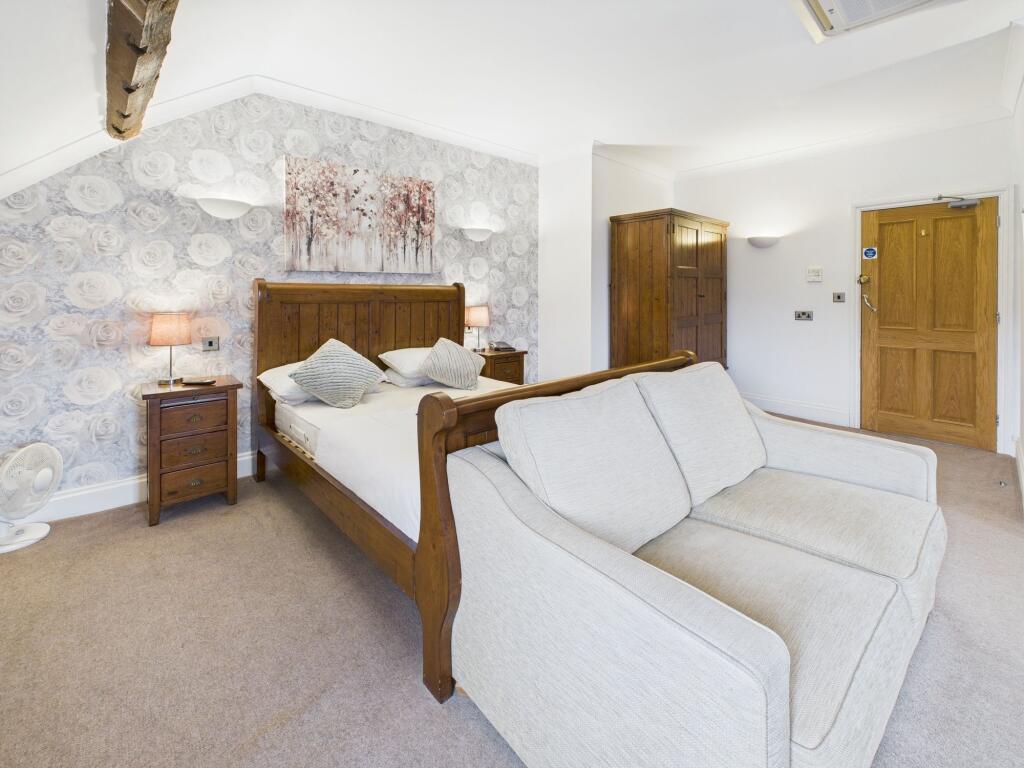 Guest room