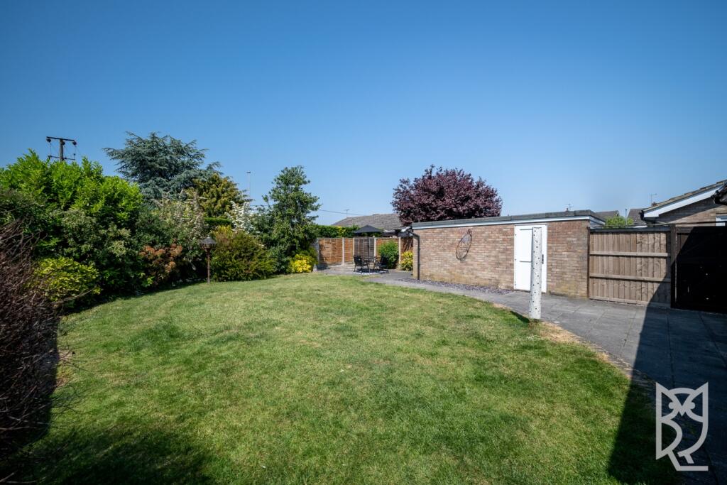 37 Godmans Lane-11