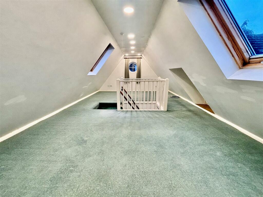 loft room.jpg