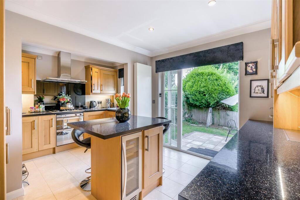 8649943-interior24.jpg