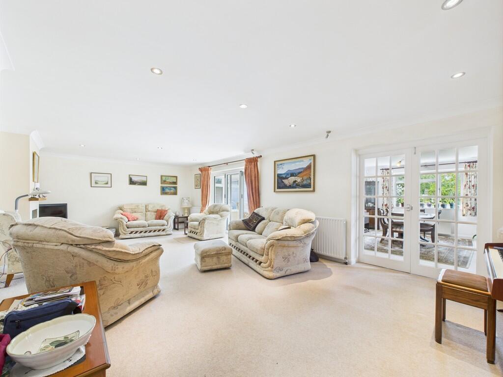 CAM04018G0-PR0260...