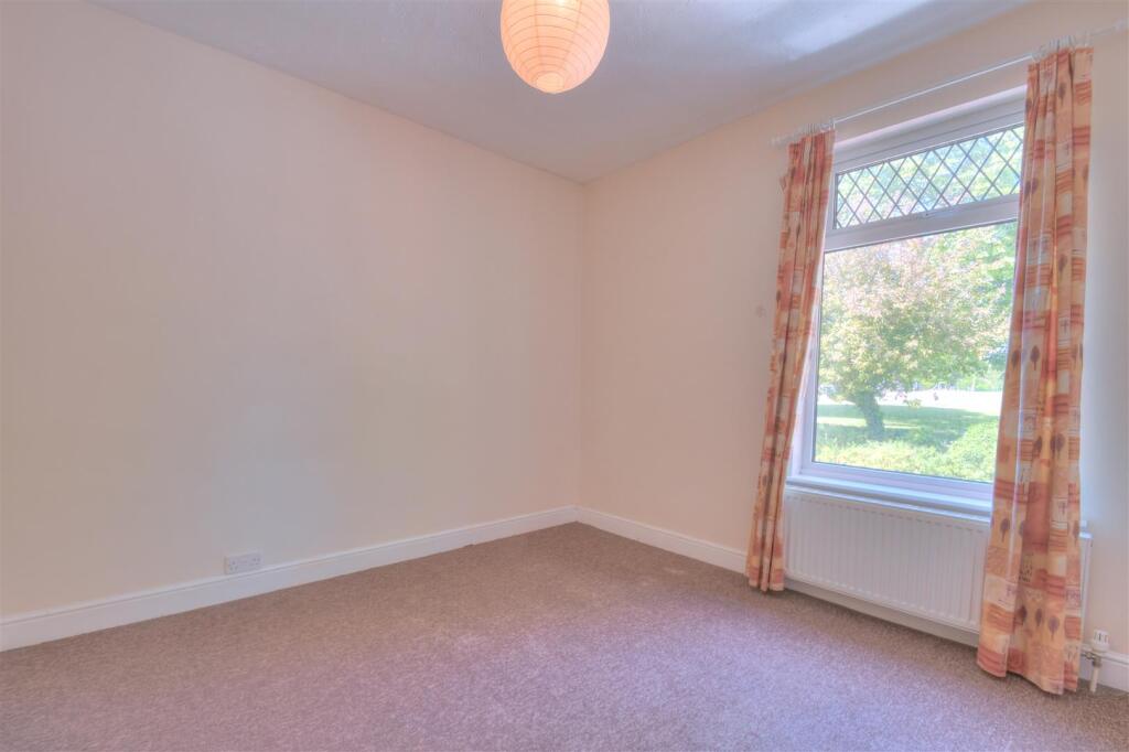 Bedrooom One.jpg