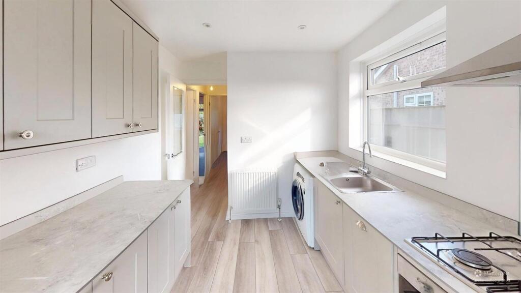 Woolmoor-Close-Thirsk-Kitchen-Defurnished 1.jpg