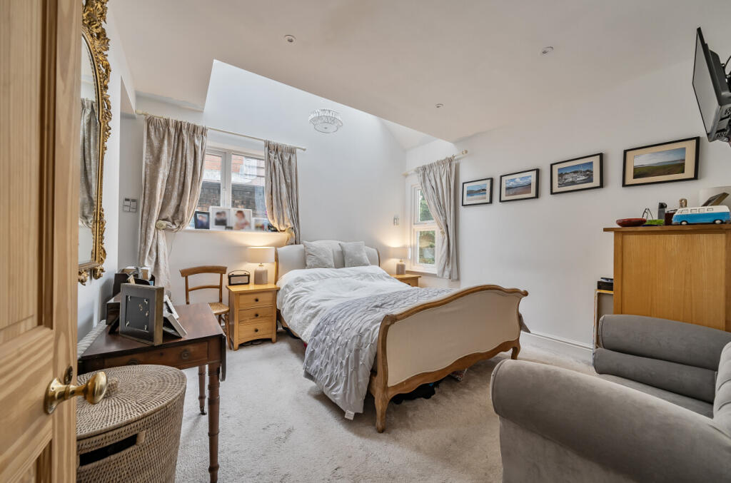 1342347768a614b85ad28