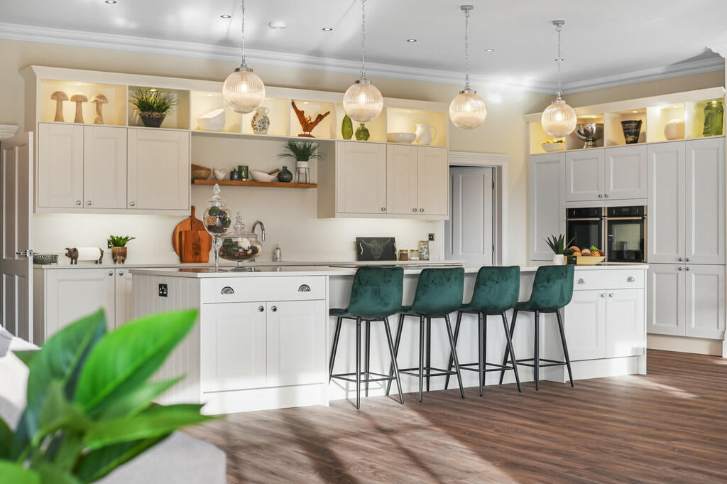 PT-FC(COL)-67AChe...