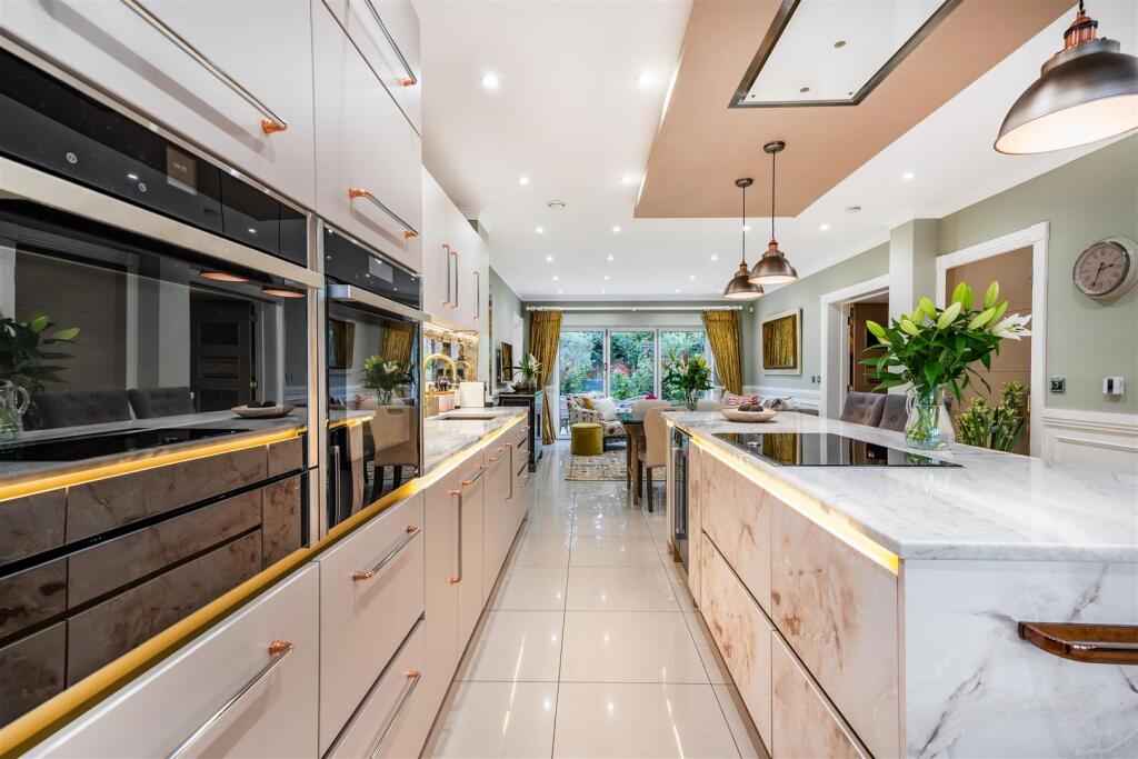 8 Montague Park-47.jpg