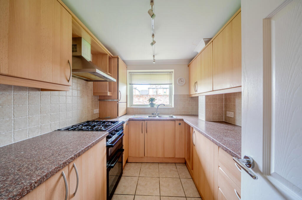 1372458-12-6908c9...