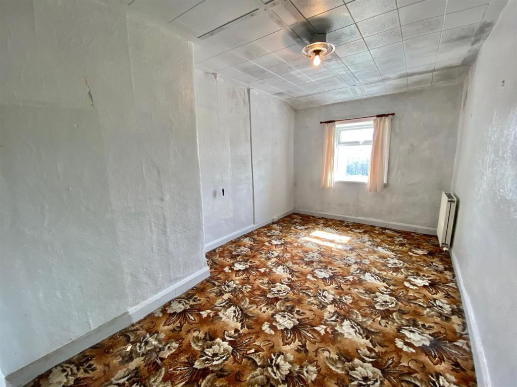 BEDROOM.jpg