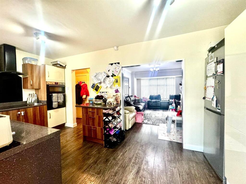 WhatsApp Image 2025-10-24 at 11.56.41 (1).jpeg