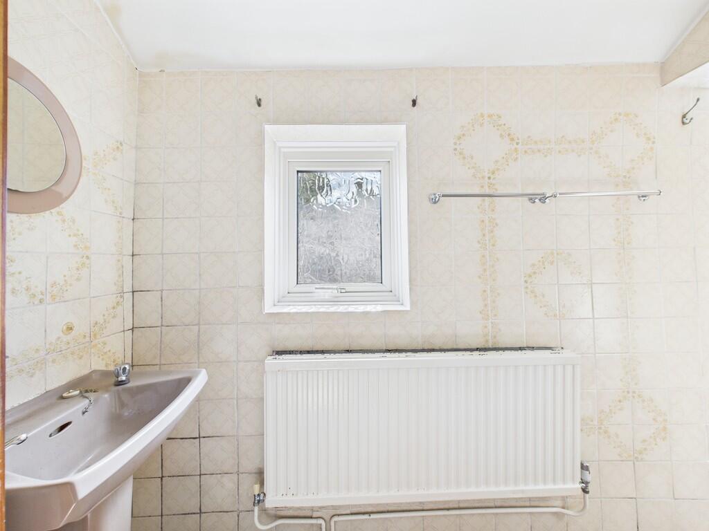 CAM03974G0-PR0215...