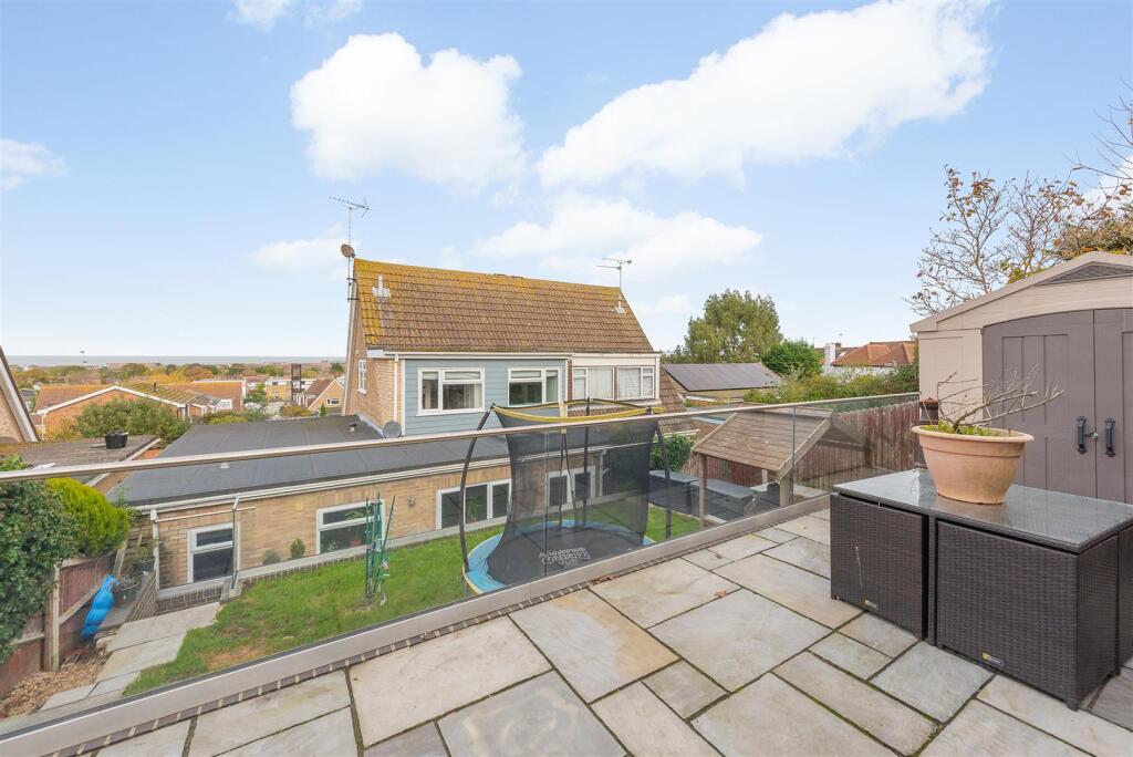 Shearwater Avenue, Whitstable