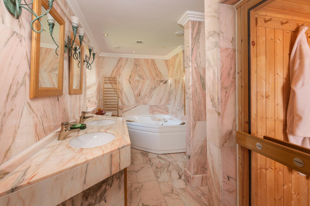 Ground Floor Bath...