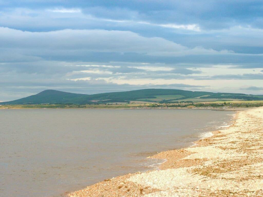 beach view to binn hill.jpg