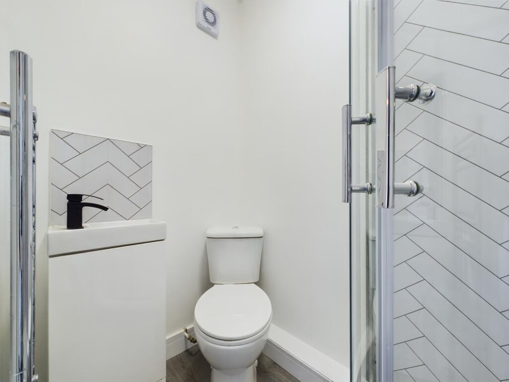 CAM01440G0-PR0084-STILL006