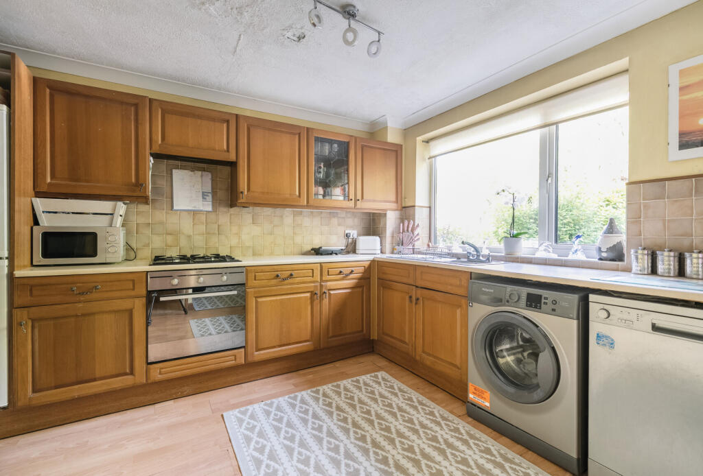 1301763-20-684875...