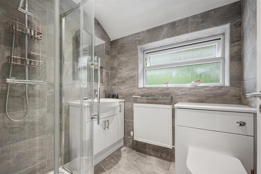 7 Woodview Close-23.jpg