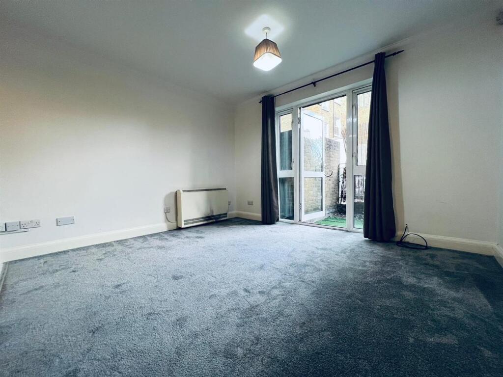 To Let, Rent - 2 bed in Campbell Road, London, E3 