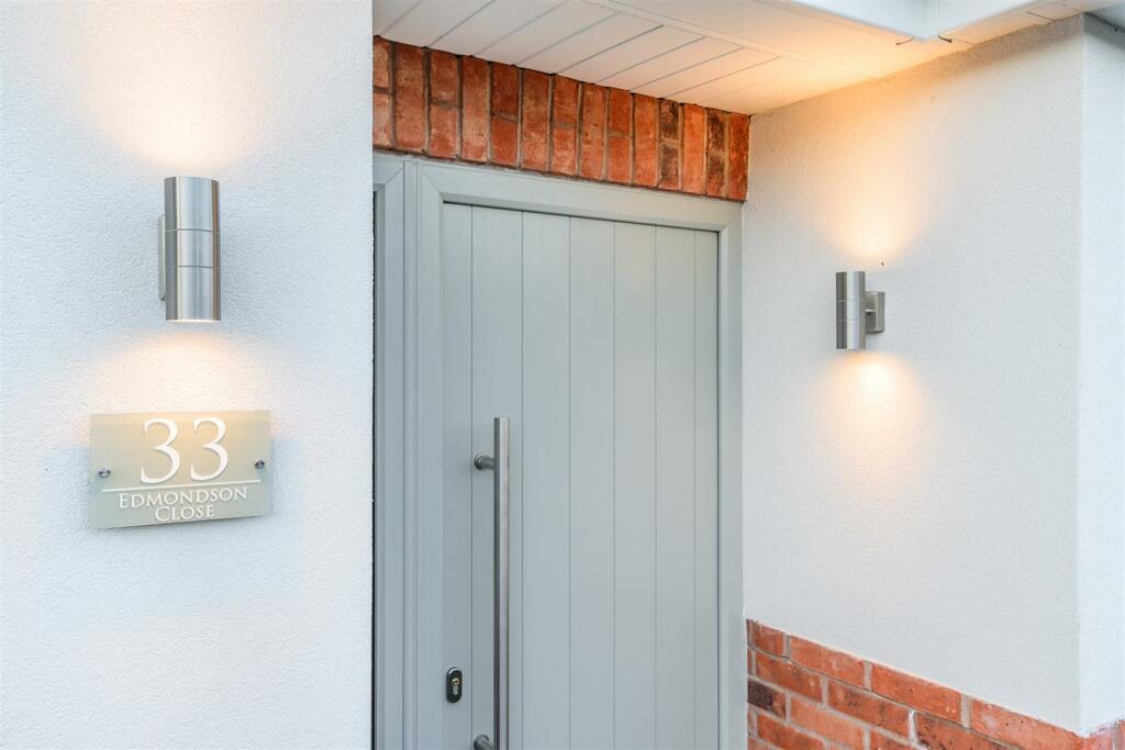 8632067-exterior23.jpg